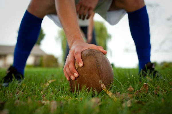 Football dans la cour — Photo