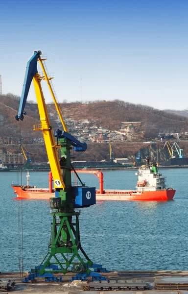 Porto de comércio marítimo — Fotografia de Stock