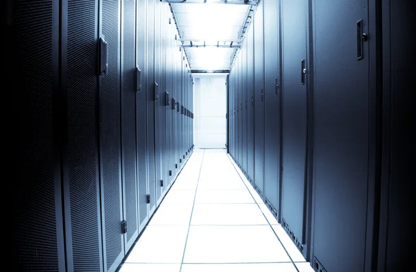 Egy Belső Felvétel Egy Számítógép Data Center Kék Tónust — Stock Fotó