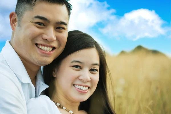 행복 한 로맨틱 아시아 부부 — 스톡 사진