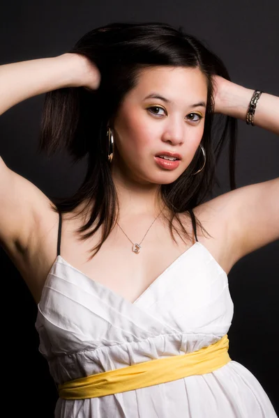 美丽的亚洲女人 — 图库照片