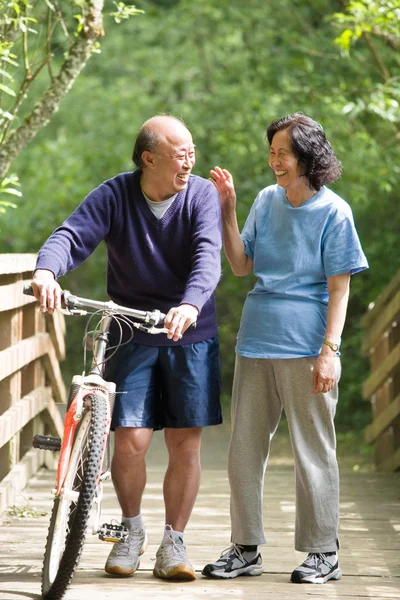 Senior pareja asiática — Foto de Stock
