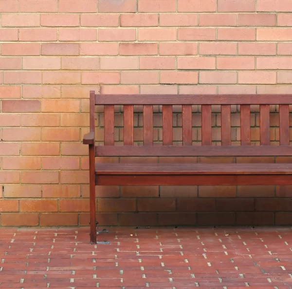 一条长凳 — 图库照片