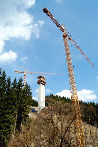 Żuraw Wieżowy Konstrukcję Tle Błękitnego Nieba — Zdjęcie stockowe