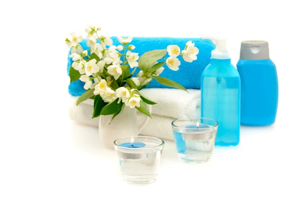 Blauer Wellnessbereich Mit Jasmin Auf Weißem Hintergrund — Stockfoto