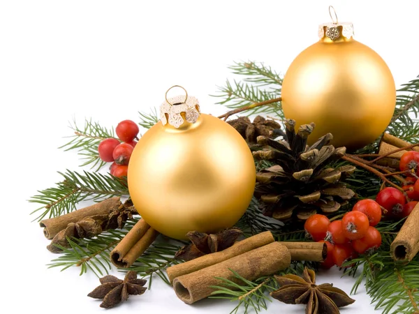 黄金のガラス玉 - クリスマスの装飾 — ストック写真