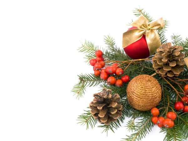 Červené sklo koule a jiskřivé svíčky - Vánoční dekorace — Stock fotografie