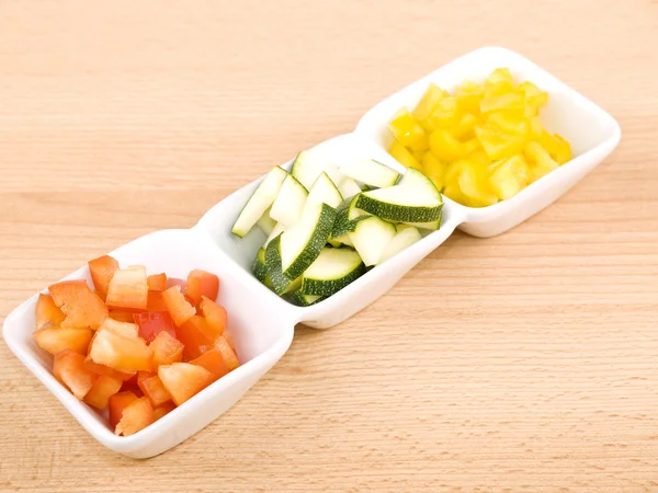 Frisches Gemüse - gesunde Zwischenmahlzeit — Stockfoto