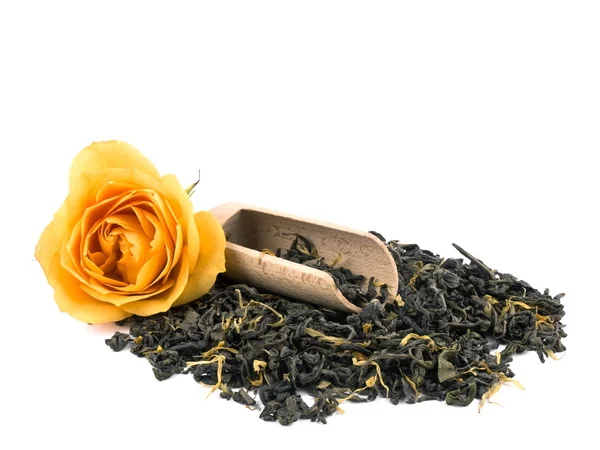 Aromatic Green Tea Leaves Marigold Petals Yellow Rose Wooden Shovel — Stock Photo, Image