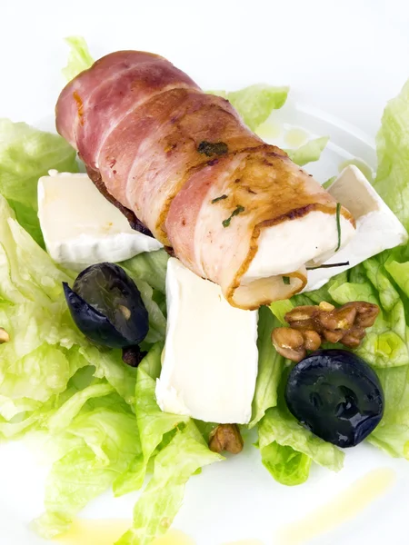 Tavuk göğsü salatası ile haddelenmiş Telifsiz Stok Fotoğraflar