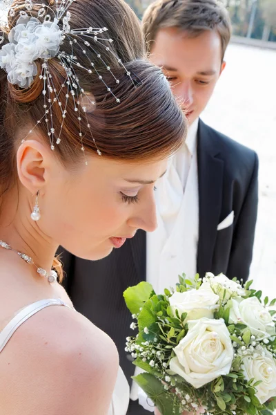 Pretty Bride Wedding Bouquet — Stock Photo, Image
