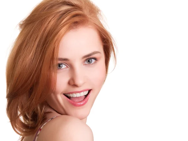 Vonzó mosolygó nő portré fehér háttér — Stock Fotó