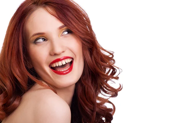 Atractivo retrato de mujer sonriente sobre fondo blanco —  Fotos de Stock