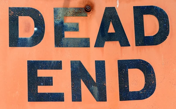 A Dirty, Grungy, Orange Dead End Sign — Stock Photo, Image