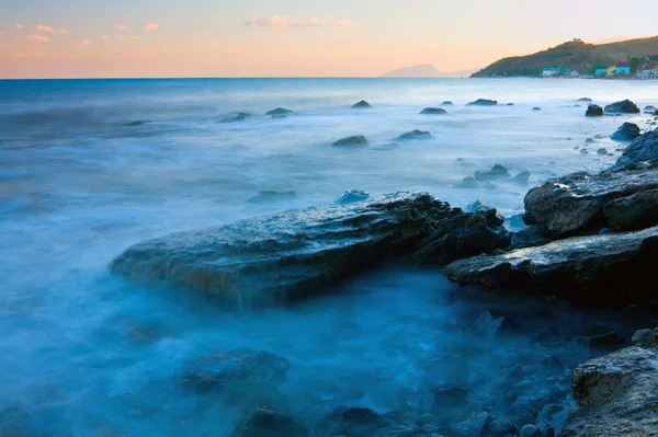 Stenen in zeewater — Stockfoto