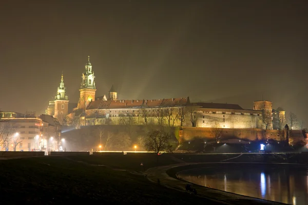 Château de Wawel dans la nuit — Photo