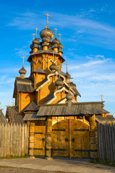 在基督教修道院的木制小品 Svyatogorks 乌克兰 — 图库照片
