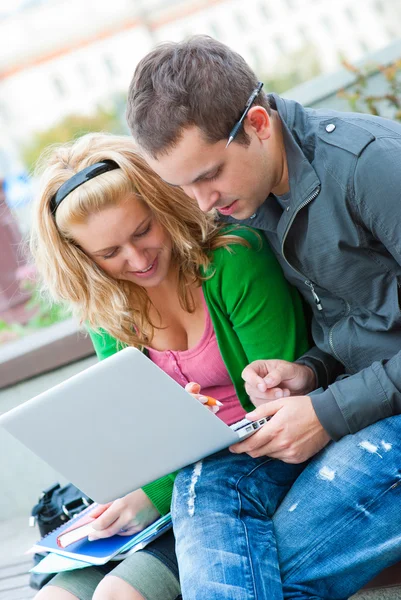 A couple of students studying — Stock Photo, Image