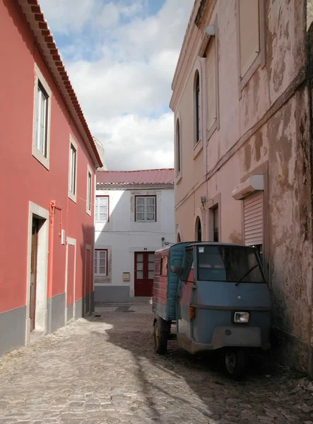 ポルトガルの旧市街の通り場面 — ストック写真