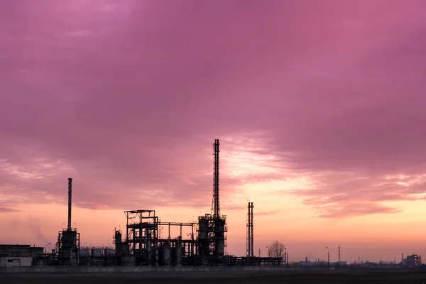 Vista Complexo Químico Industrial Dramático Céu Poluído — Fotografia de Stock
