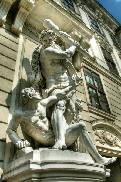 Estatua en el Palacio Imperial de Viena — Foto de Stock
