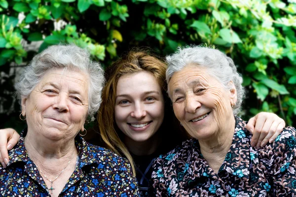 Famiglia Giovane Donna Con Due Signore Anziane — Foto Stock