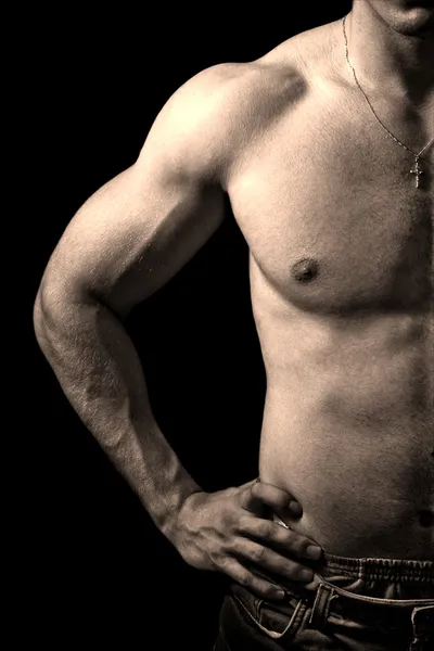Close Homem Muscular Isolado Fundo Preto — Fotografia de Stock