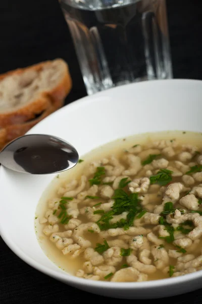 Bavorská polévka s lžičkou — Stock fotografie