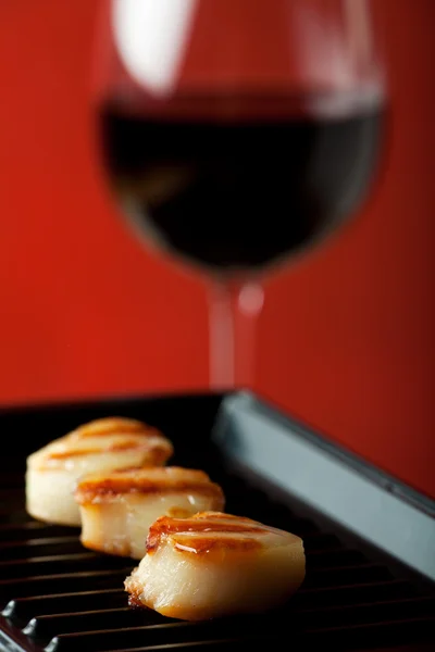 Closeup of two grilled scallops — Stock Photo, Image