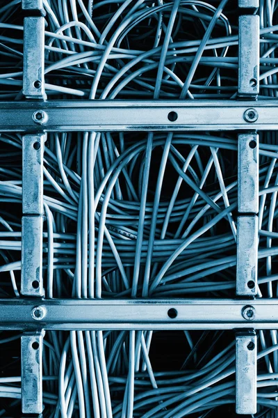 Cabo de ligação Ethernet sobre trilho de metall — Fotografia de Stock