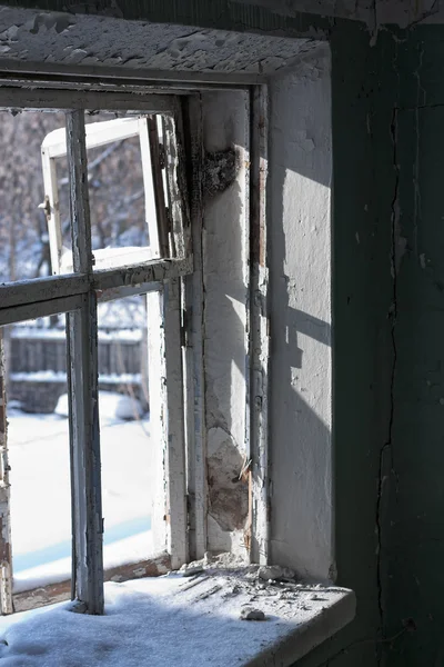 Stare okna i ramy — Zdjęcie stockowe