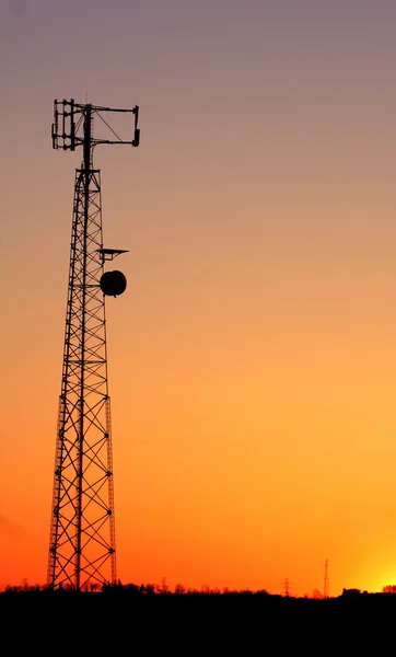 Silueta de torre de teléfono celular — Foto de Stock