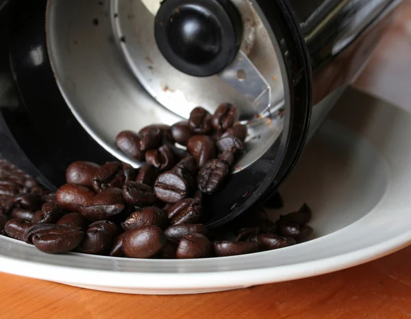 Macinazione del caffè gourmet — Foto Stock