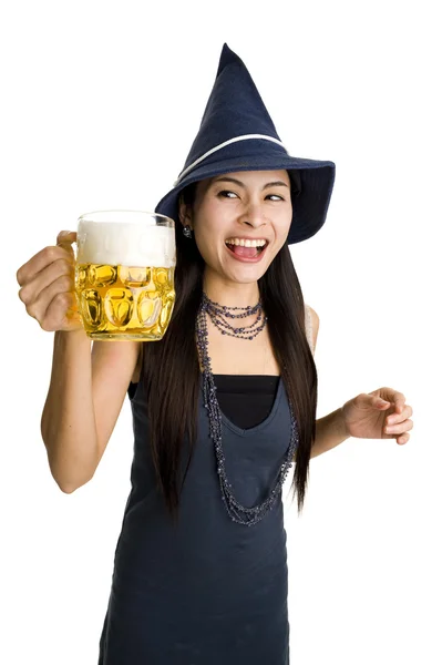 Szép nő, sör — Stock Fotó