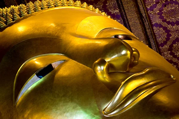 Close up of the reclining buddha — Stock Photo, Image