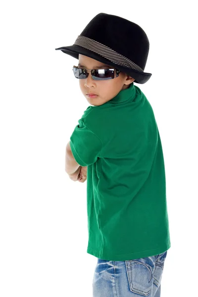 Rapaz fixe com óculos de sol e chapéu — Fotografia de Stock