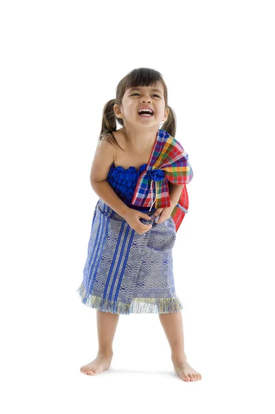 Beyaz Arka Plan Üzerinde Izole Geleneksel Tay Giysili Küçük Kız — Stok fotoğraf