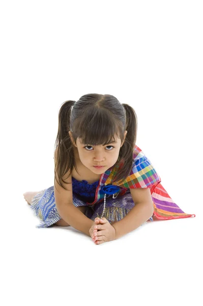 Niedliches Kind mit gefalteter Hand, isoliert auf weißem Hintergrund — Stockfoto