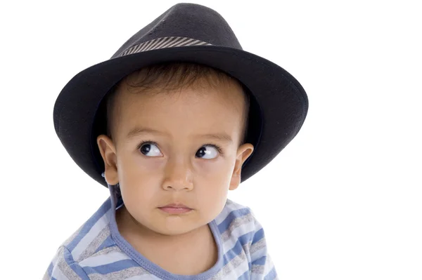 Ładny chłopczyk z kapelusz na białym tle — Zdjęcie stockowe