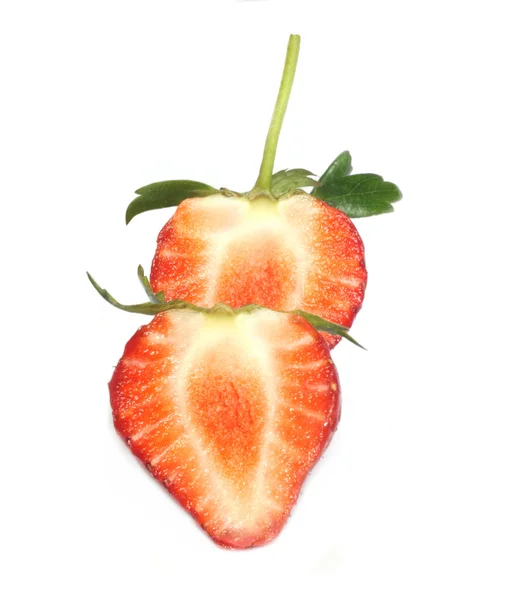 Isoliert geschnittene Erdbeere — Stockfoto