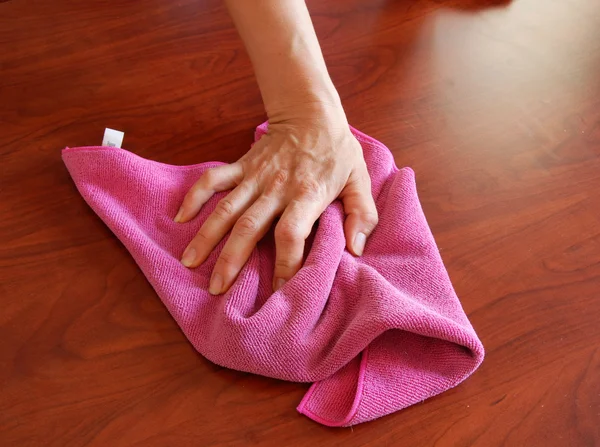 雑巾を拭く — ストック写真