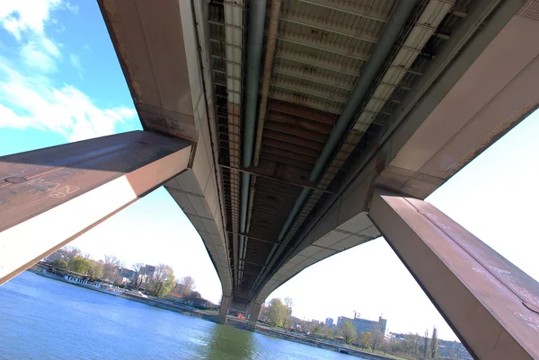 ベオグラードを橋します。 — ストック写真