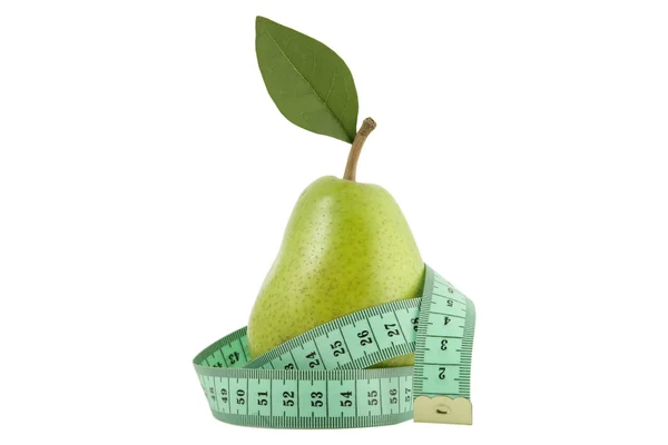 Gröna päron med blad och mätning tejp — Stockfoto