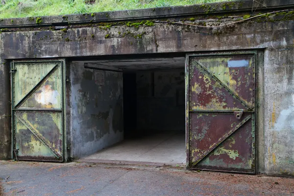 Leger bunker ingang — Stockfoto