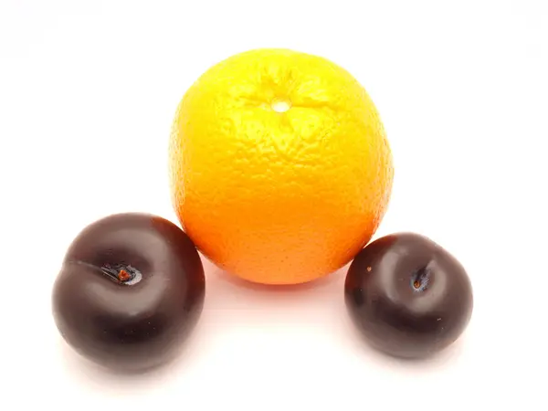 Naranja y ciruela —  Fotos de Stock