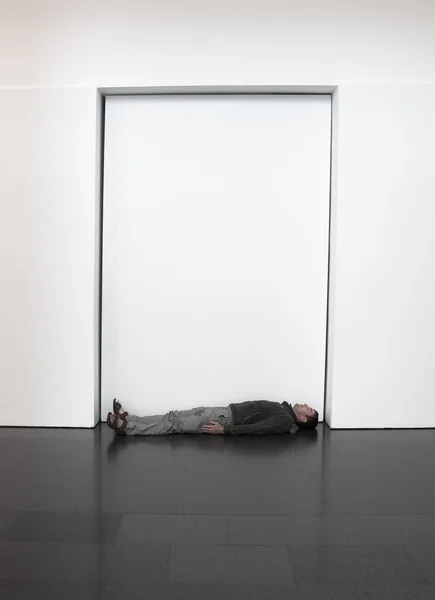 Ležící muž — Stock fotografie