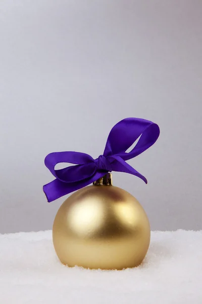 Christmas Golden Ball With Bow — Stock Photo, Image