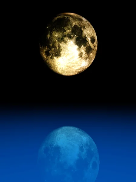 달 보기 — 스톡 사진
