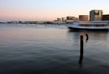 Gün batımında Boston harbor