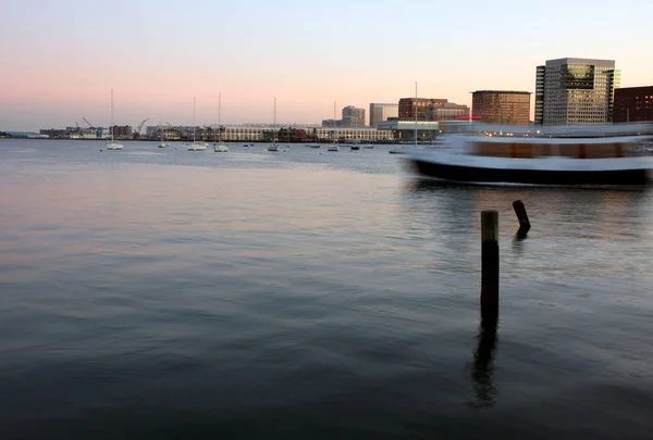 Porto de Boston ao pôr-do-sol — Fotografia de Stock